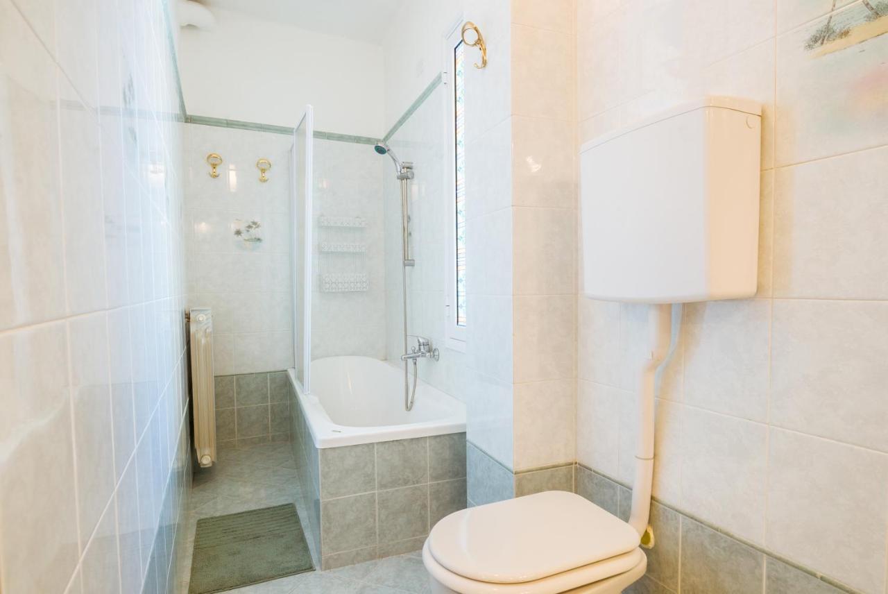 Erica Home - 2 Bedrooms, Terrace, WiFi Sanremo Esterno foto